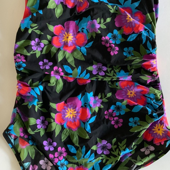 L.L.Bean Sunblocking Slimming One Piece Swimsuit Sz 16 Floral UPF 40+Cruise Chic - Picture 5 of 9